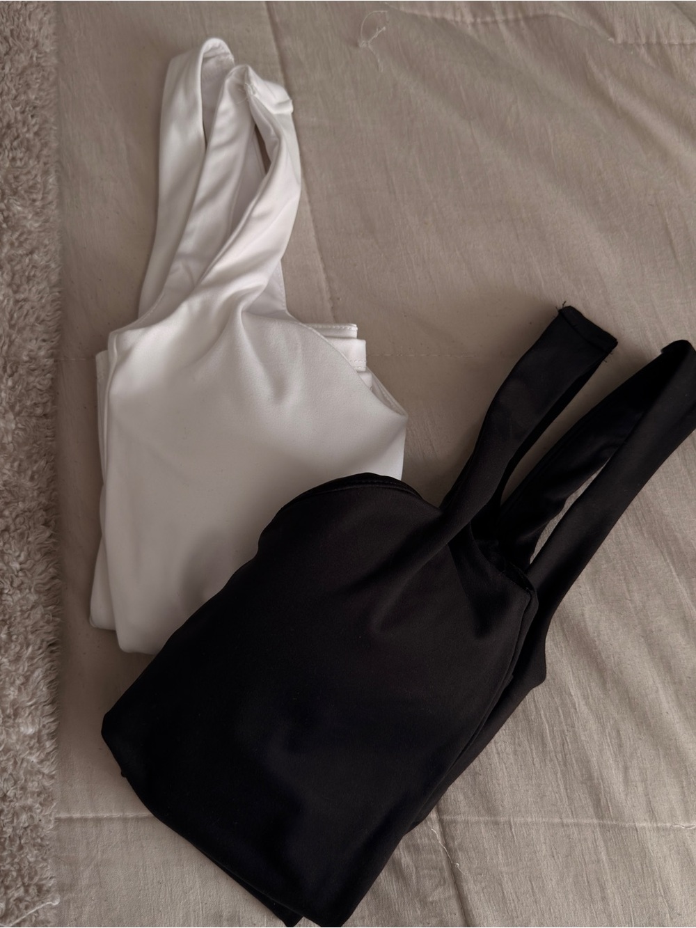 Sincerly Jules Black & White tank tops Duo